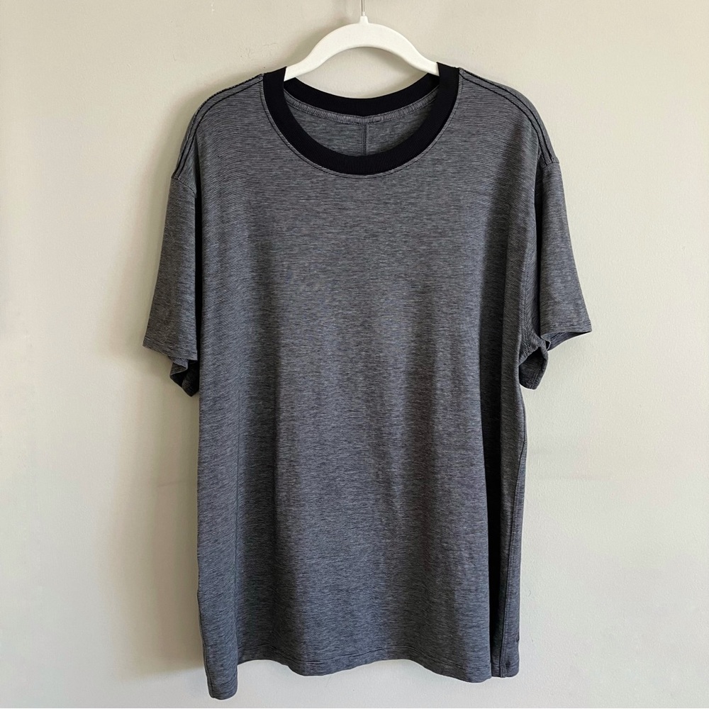 lululemon athletica Gray Short Sleeve Ringer Tee with Black Collar
